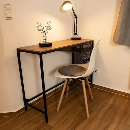 Fullhouse - Halle - T28 - Deer Apartment *